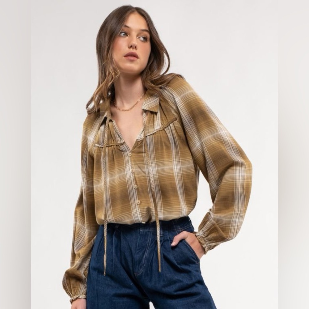 Nwt Blu Pepper peasant blouse